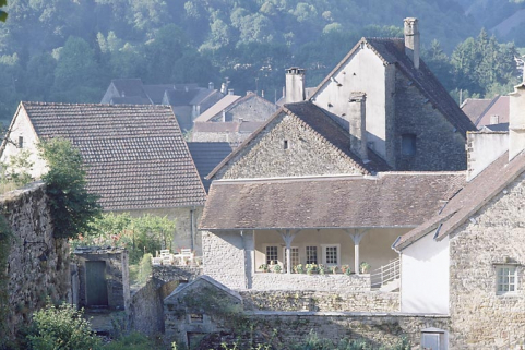 Face est des maisons des chanoines, détail. © Région Bourgogne-Franche-Comté, Inventaire du patrimoine