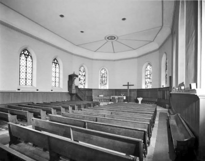 Nef vue depuis l'entrée. © Région Bourgogne-Franche-Comté, Inventaire du patrimoine