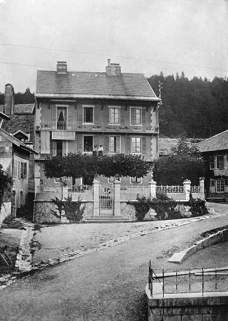 Façade antérieure du logement patronal. © Région Bourgogne-Franche-Comté, Inventaire du patrimoine Façade antérieure du logement patronal. © Région Bourgogne-Franche-Comté, Inventaire du patrimoine