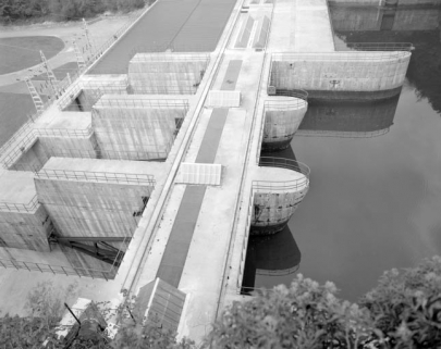 Evacuateur (vannes). © Région Bourgogne-Franche-Comté, Inventaire du patrimoine Evacuateur (vannes). © Région Bourgogne-Franche-Comté, Inventaire du patrimoine