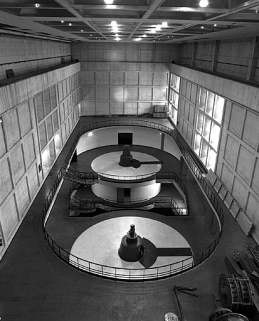 Intérieur de la centrale. © Région Bourgogne-Franche-Comté, Inventaire du patrimoine Intérieur de la centrale. © Région Bourgogne-Franche-Comté, Inventaire du patrimoine