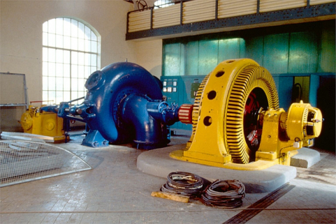 Intérieur de la centrale : le groupe. © Région Bourgogne-Franche-Comté, Inventaire du patrimoine