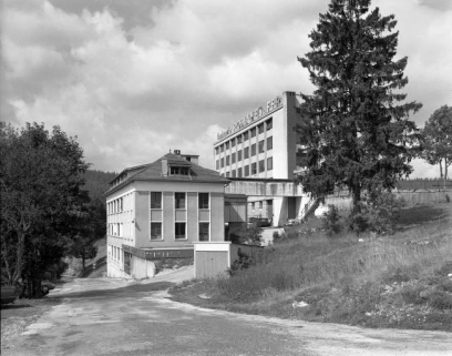 Façade latérale droite des bâtiments. © Région Bourgogne-Franche-Comté, Inventaire du patrimoine Façade latérale droite des bâtiments. © Région Bourgogne-Franche-Comté, Inventaire du patrimoine