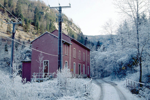 Façade antérieure et latérale gauche. © Région Bourgogne-Franche-Comté, Inventaire du patrimoine Façade antérieure et latérale gauche. © Région Bourgogne-Franche-Comté, Inventaire du patrimoine