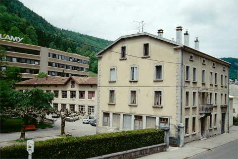 Logement patronal et atelier de fabrication. © Région Bourgogne-Franche-Comté, Inventaire du patrimoine Logement patronal et atelier de fabrication. © Région Bourgogne-Franche-Comté, Inventaire du patrimoine