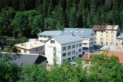 Vue d'ensemble depuis le nord-est. © Région Bourgogne-Franche-Comté, Inventaire du patrimoine Vue d'ensemble depuis le nord-est. © Région Bourgogne-Franche-Comté, Inventaire du patrimoine