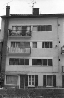 Détail de la façade latérale gauche. © Région Bourgogne-Franche-Comté, Inventaire du patrimoine Détail de la façade latérale gauche. © Région Bourgogne-Franche-Comté, Inventaire du patrimoine