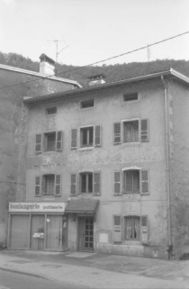 Premier atelier de la société Paget (Louis puis Albin), 204 rue de la République. © Région Bourgogne-Franche-Comté, Inventaire du patrimoine Premier atelier de la société Paget (Louis puis Albin), 204 rue de la République. © Région Bourgogne-Franche-Comté, Inventaire du patrimoine