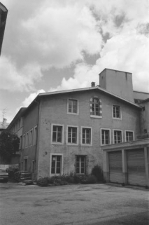 Rue de la République : atelier de fabrication dans la cour. © Région Bourgogne-Franche-Comté, Inventaire du patrimoine