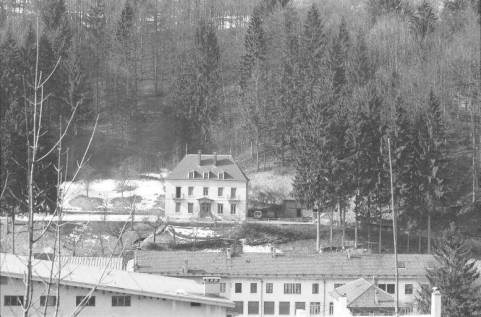 Vue d'ensemble du logement patronal. © Région Bourgogne-Franche-Comté, Inventaire du patrimoine Vue d'ensemble du logement patronal. © Région Bourgogne-Franche-Comté, Inventaire du patrimoine