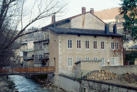 Vue d'ensemble depuis la Bienne. © Région Bourgogne-Franche-Comté, Inventaire du patrimoine