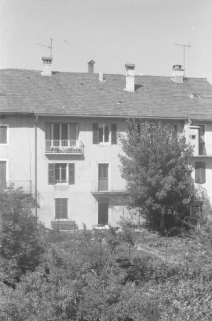 Vue rapprochée de la façade postérieure. © Région Bourgogne-Franche-Comté, Inventaire du patrimoine Vue rapprochée de la façade postérieure. © Région Bourgogne-Franche-Comté, Inventaire du patrimoine