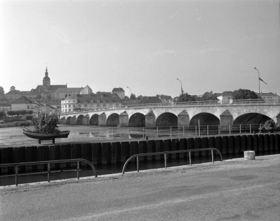Vue d'ensemble depuis le quai Vergy. © Région Bourgogne-Franche-Comté, Inventaire du patrimoine Vue d'ensemble depuis le quai Vergy. © Région Bourgogne-Franche-Comté, Inventaire du patrimoine