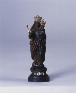 Vue d'ensemble : de face. © Région Bourgogne-Franche-Comté, Inventaire du patrimoine Vue d'ensemble : de face. © Région Bourgogne-Franche-Comté, Inventaire du patrimoine