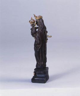 Vue d'ensemble : de profil. © Région Bourgogne-Franche-Comté, Inventaire du patrimoine Vue d'ensemble : de profil. © Région Bourgogne-Franche-Comté, Inventaire du patrimoine