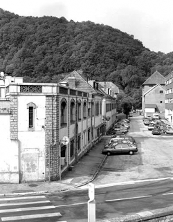 Enfilade des bâtiments en façade de l'usine A. © Région Bourgogne-Franche-Comté, Inventaire du patrimoine