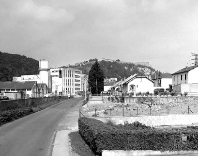 Chemin des Prés de Vaux : usine A et cité ouvrière. © Région Bourgogne-Franche-Comté, Inventaire du patrimoine