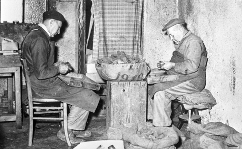 [Triage des ébauchons]. © Région Bourgogne-Franche-Comté, Inventaire du patrimoine