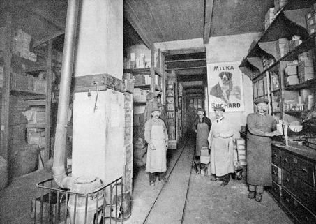 La Fraternelle, Société coopérative d'alimentation - L'un de ses entrepôts, début des années 1920. © Région Bourgogne-Franche-Comté, Inventaire du patrimoine