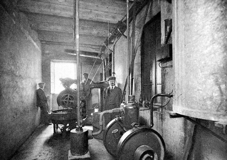 La Fraternelle, Société coopérative d'alimentation - Service de la torréfaction, début des années 1920. © Région Bourgogne-Franche-Comté, Inventaire du patrimoine