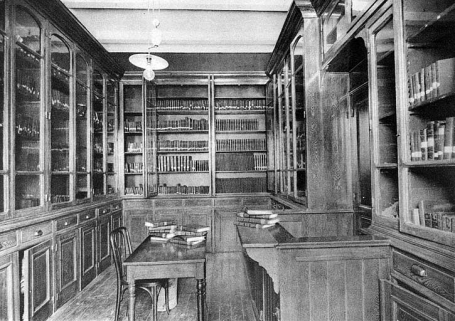 La Fraternelle, Bibliothèque de la Maison du peuple, début des années 1920. © Région Bourgogne-Franche-Comté, Inventaire du patrimoine