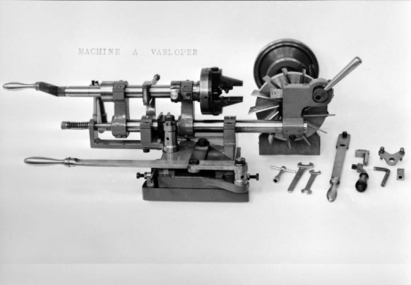 Industrie de la pipe : machine à varloper. © Région Bourgogne-Franche-Comté, Inventaire du patrimoine