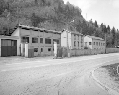 Vue d'ensemble des façades sur la route de Lyon. © Région Bourgogne-Franche-Comté, Inventaire du patrimoine