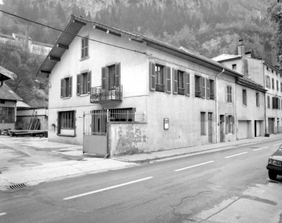 Façade antérieure du logement de trois quarts gauche. © Région Bourgogne-Franche-Comté, Inventaire du patrimoine