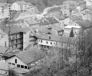 Vue d'ensemble plongeante depuis le sud-est. © Région Bourgogne-Franche-Comté, Inventaire du patrimoine