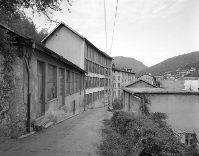 Façades sur la rue des Etapes, depuis le haut de la rue. © Région Bourgogne-Franche-Comté, Inventaire du patrimoine