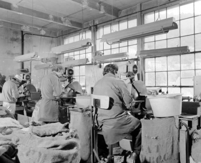 Calibrage des ébauchons. © Région Bourgogne-Franche-Comté, Inventaire du patrimoine