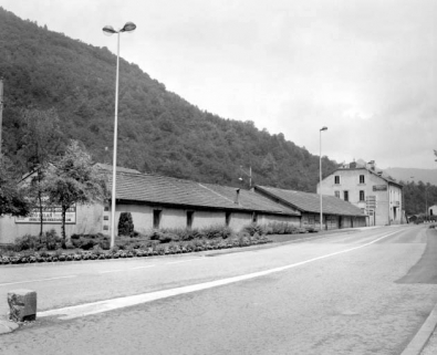 Entrepôts et logement. © Région Bourgogne-Franche-Comté, Inventaire du patrimoine