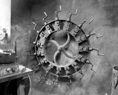 Machine à cintrer les tuyaux en corne. © Région Bourgogne-Franche-Comté, Inventaire du patrimoine