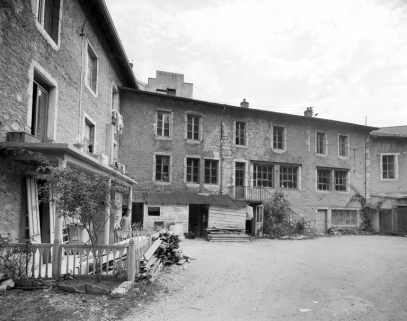 Bâtiments rue Carnot : façade antérieure de l'aile nord. © Région Bourgogne-Franche-Comté, Inventaire du patrimoine