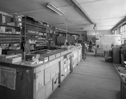 Intérieur de l'atelier de montage et de finition des tabatières au 11 rue Carnot, en 1992. © Région Bourgogne-Franche-Comté, Inventaire du patrimoine