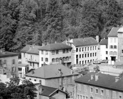Vue d'ensemble plongeante depuis le sud-est. © Région Bourgogne-Franche-Comté, Inventaire du patrimoine Vue d'ensemble plongeante depuis le sud-est. © Région Bourgogne-Franche-Comté, Inventaire du patrimoine