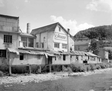 Façade postérieure de trois quarts gauche. © Région Bourgogne-Franche-Comté, Inventaire du patrimoine Façade postérieure de trois quarts gauche. © Région Bourgogne-Franche-Comté, Inventaire du patrimoine