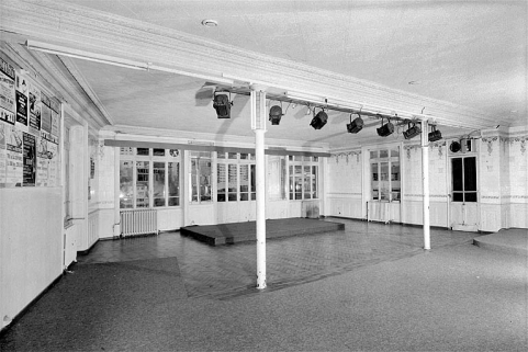 Café : intérieur, côté Bienne. © Région Bourgogne-Franche-Comté, Inventaire du patrimoine