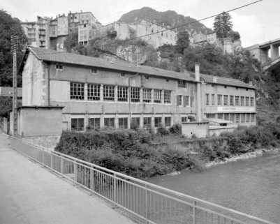 Façade sur Bienne des ateliers de fabrication. © Région Bourgogne-Franche-Comté, Inventaire du patrimoine Façade sur Bienne des ateliers de fabrication. © Région Bourgogne-Franche-Comté, Inventaire du patrimoine