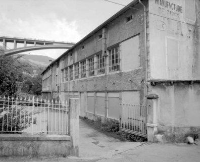 Façade sur cour des ateliers de fabrication. © Région Bourgogne-Franche-Comté, Inventaire du patrimoine