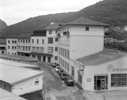 Façade antérieure de l'usine, de trois quarts droite. © Région Bourgogne-Franche-Comté, Inventaire du patrimoine