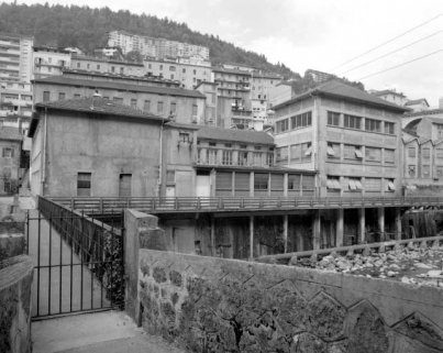 Diamanterie Dalloz : façade postérieure. © Région Bourgogne-Franche-Comté, Inventaire du patrimoine Diamanterie Dalloz : façade postérieure. © Région Bourgogne-Franche-Comté, Inventaire du patrimoine