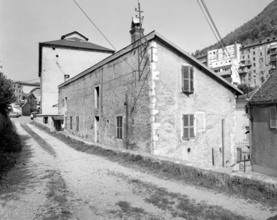 Internat de l'école de formation Dalloz : façade postérieure de trois quarts droite. © Région Bourgogne-Franche-Comté, Inventaire du patrimoine Internat de l'école de formation Dalloz : façade postérieure de trois quarts droite. © Région Bourgogne-Franche-Comté, Inventaire du patrimoine