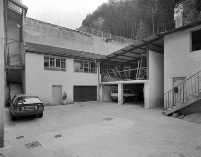 Entrepôts industriels. Le bâtiment de gauche est l'ancien atelier de diamantaire. © Région Bourgogne-Franche-Comté, Inventaire du patrimoine Entrepôts industriels. Le bâtiment de gauche est l'ancien atelier de diamantaire. © Région Bourgogne-Franche-Comté, Inventaire du patrimoine