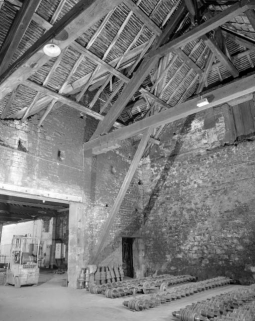 Charpente de la pièce de stockage des cylindres. © Région Bourgogne-Franche-Comté, Inventaire du patrimoine