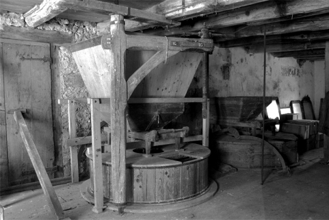 Meules (étage carré). © Région Bourgogne-Franche-Comté, Inventaire du patrimoine