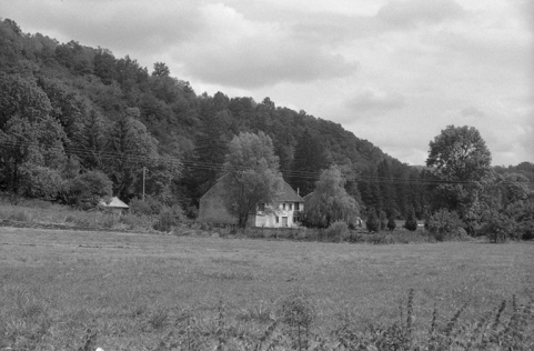 Vue d'ensemble depuis le nord-ouest. © Région Bourgogne-Franche-Comté, Inventaire du patrimoine