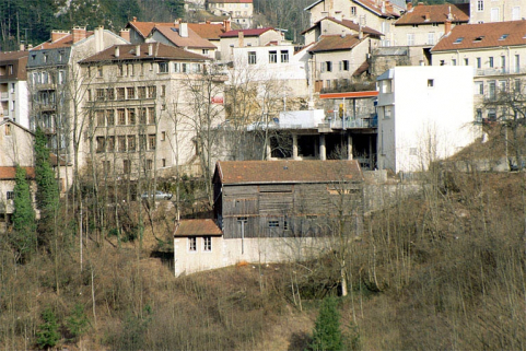 Vue d'ensemble du séchoir à ébauchons depuis l'ouest. © Région Bourgogne-Franche-Comté, Inventaire du patrimoine