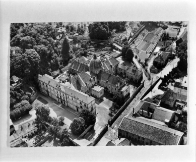 Vue aérienne de l'hôtel-Dieu. © Région Bourgogne-Franche-Comté, Inventaire du patrimoine