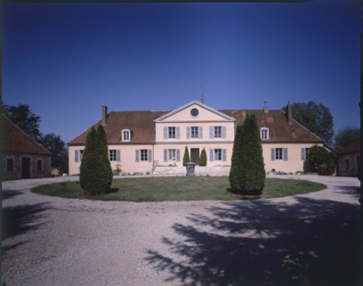 Maison du maître de forges. Façade antérieure en 1992. © Région Bourgogne-Franche-Comté, Inventaire du patrimoine